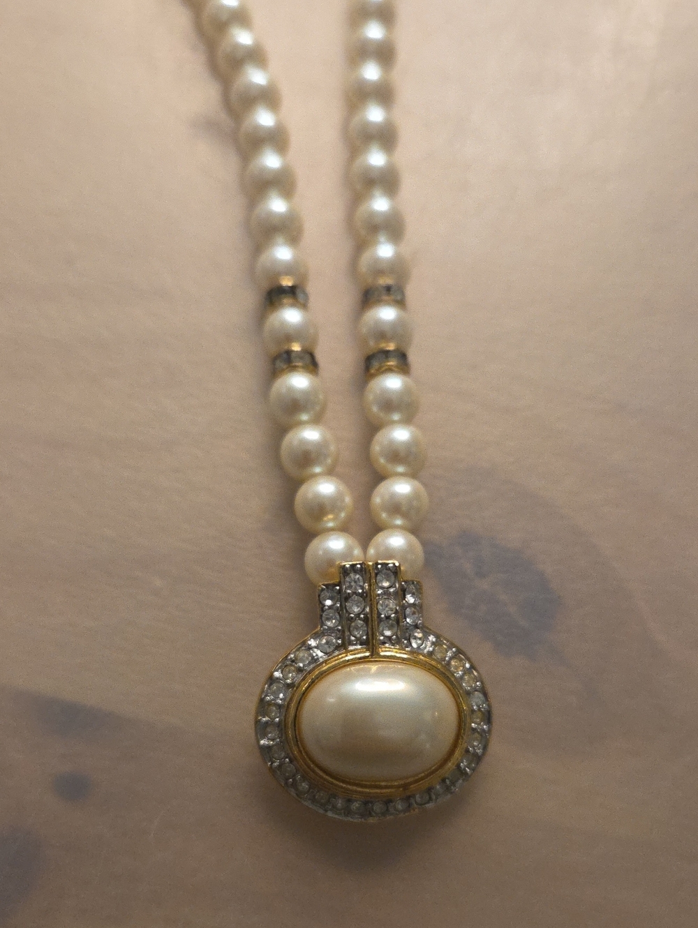 Vintage Faux Pearl Rhinestone Halo Pendant Necklace Gold Tone 18”